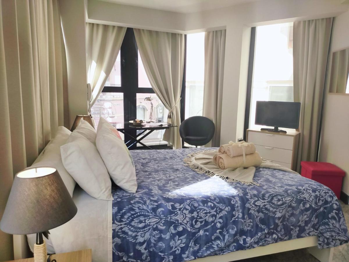 Bohemian & Suites Panoramic -Parking Севилья Экстерьер фото